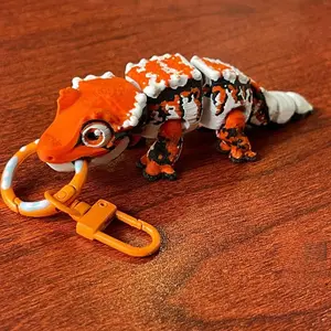 3D Printed Jointed Articulated Leopard Gecko Fidget Toy, Lightweight Poseable Pink Keychain, Stress Relief Home Decor Hanging Ornament