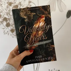 *Imperfect* Signed Paperback Viciously Yours by Jamie Applegate Hunter