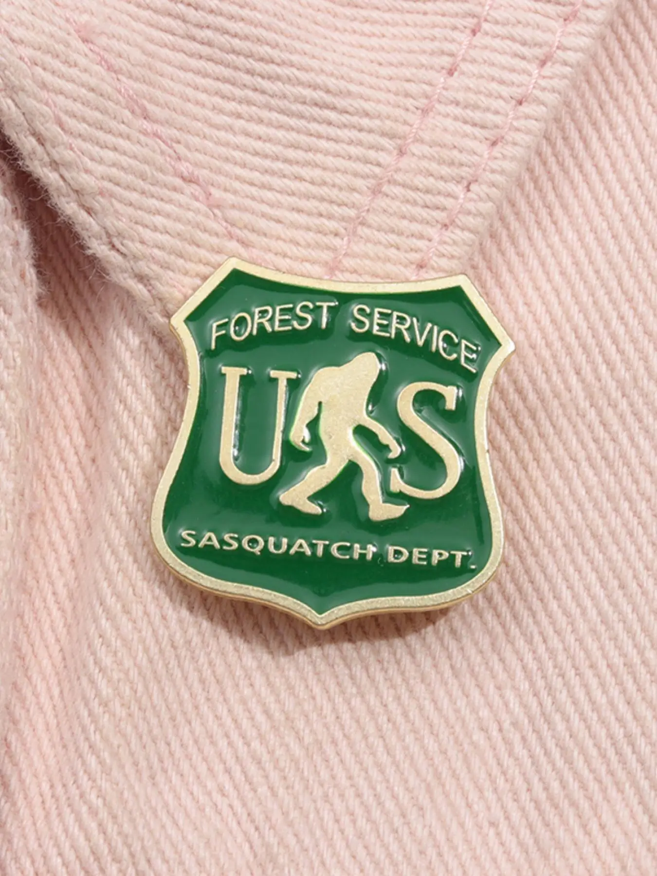 Forest Service Sasquatch DEPT Enamel Pin Funny Bigfoot Park Metal Vintage Brooch Lapel Backpack Badge Fashion Jewelry Accessories Gift for Friends Alloy Brooch Pin