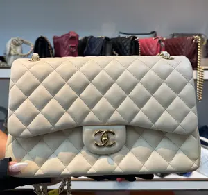 Pre-owned CHANEL 14771081 jumbo lambskin double flap gold hardware