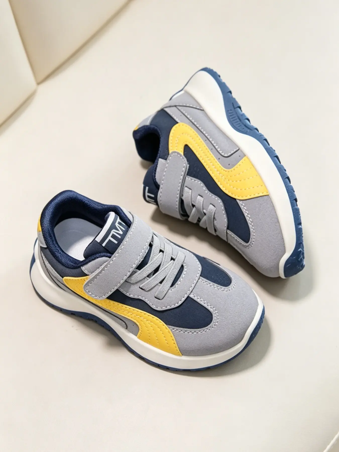Toddler Kids Retro Casual Low Top Sneakers, Non-Slip Soft Sole Hook & Loop Athletic Shoes, Lightweight Running Trainers, Mesh Trainer Shoes for Boys Girls School Outdoor Activities