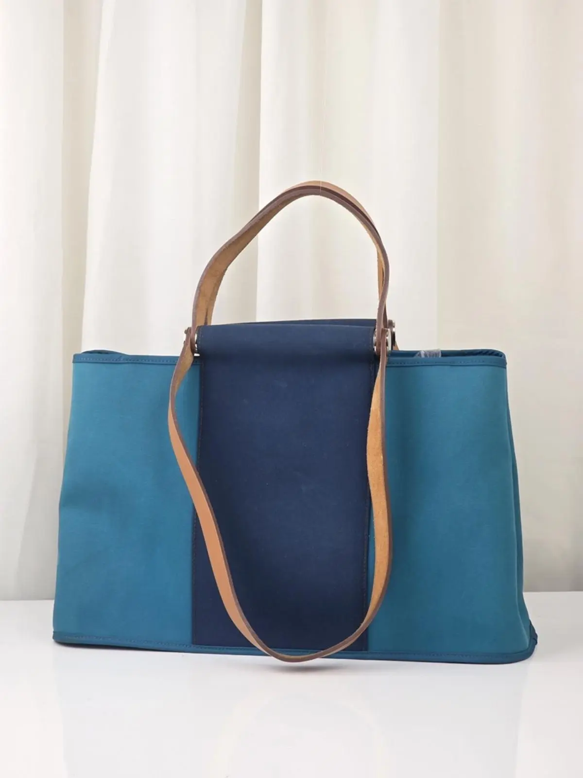 Pre-owned HERMÈS As Shown Tote Bags Kabaq Elan PM Q Stamp MR08072026B870