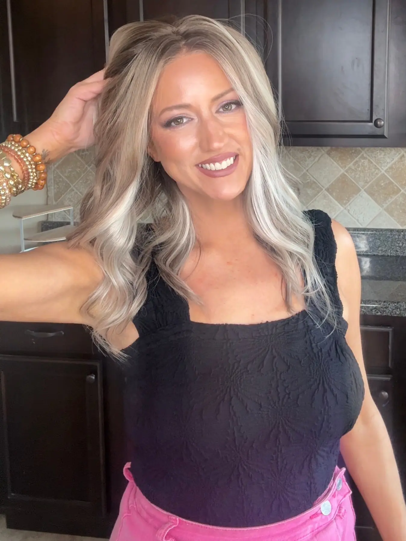 MACA BAKA Emma Ash Brown Blonde Ombre Highlight Lace Front Wig with Scandinavian Hairline Low Density 14 Inches Short Wavy HD Synthetic Lace Front Wigs for Women Pre Plucked