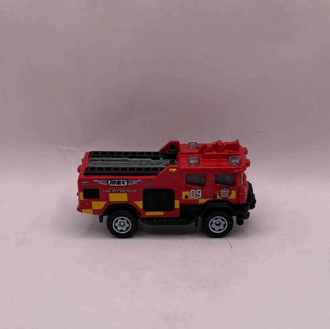 Matchbox Blaze Blitzer Diecast Fire Truck - Red Body with Black Wheels, Number 09, Designed for Collectors and Enthusiasts