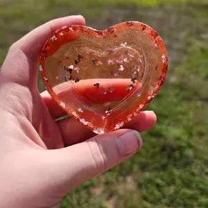 Heart-shaped Resin Trinket Tray for Coins Keys Jewelry with Sparkling Glitter Design Decorative Organiser Boxes