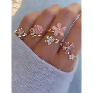 4-Piece Rhinestone & Faux Pearl Rings, Stackable Rings, Perfect Gift for Her, Stylish Jewelry Accessories, Floral Design Rings, Blooming Floral Accent, Charming Rhinestones, Imitation Pearls