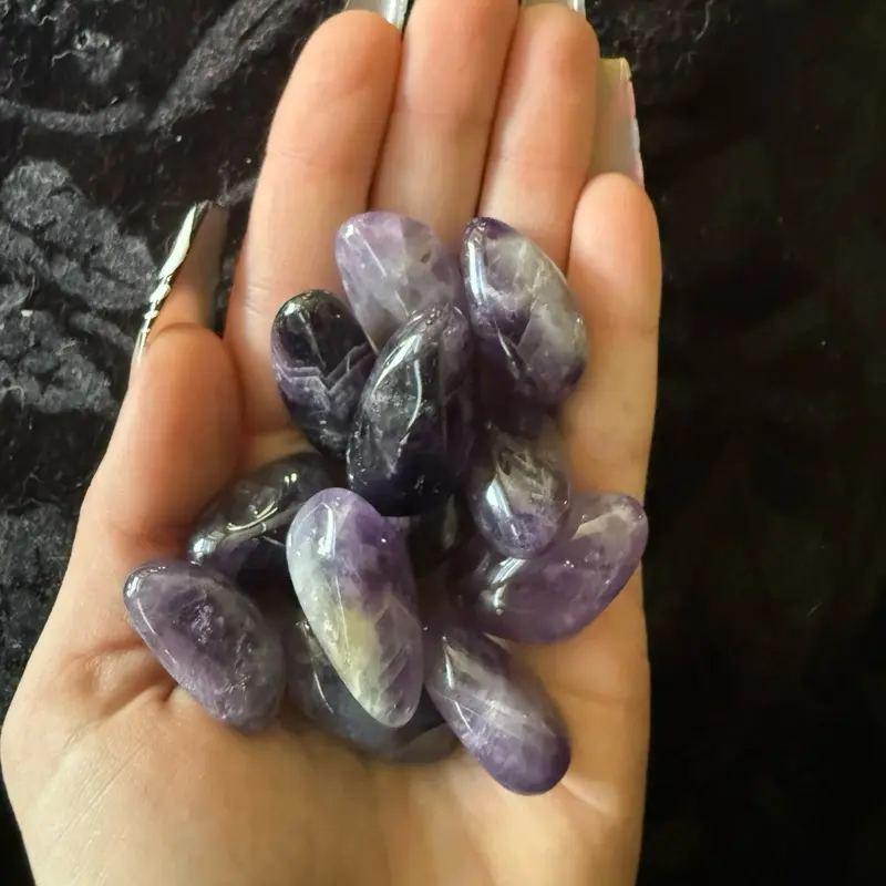 Tumbled amethyst stones Tumbled amethyst stones