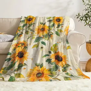 This sunflower-themed vintage watercolor blanket features sunflower and plant patterns. Soft and warm, it's the perfect holiday gift for classmates, friends, family, and loved ones, and is suitable for naps, camping, and travel.