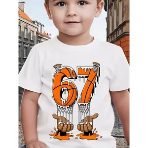 Novel Boys' Fashion "67" Basketball Number T-Shirt, Cool O-Neck Short Sleeve Top for Spring/Summer Daily Wear, Home, Holidays, Comfortable and Affordable Streetwear for Boys