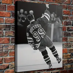 A Frame Canvas Painting - Wayne Gretzky 99 Black and White Ice Hockey Jersey, Vertical Wall Art, with Wooden Frame, Suitable for Sports Enthusiasts, Sports Wall Art| Dynamic Posture Art| Framed canvas art, ice hockey room decoration