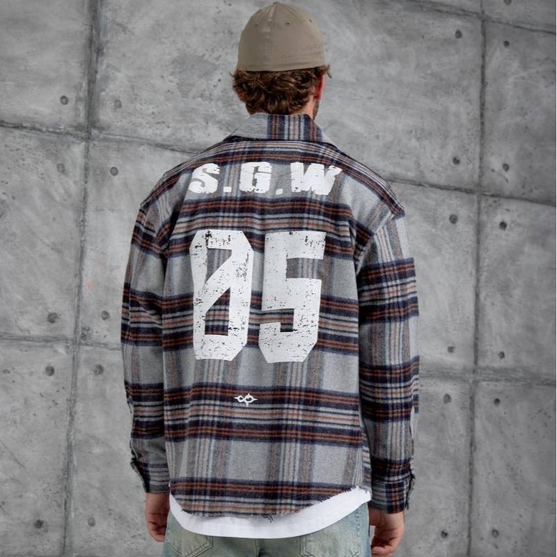 Lightweight Flannel Men's Shacket - Plaid Design, Button Closure, Comfortable Fit