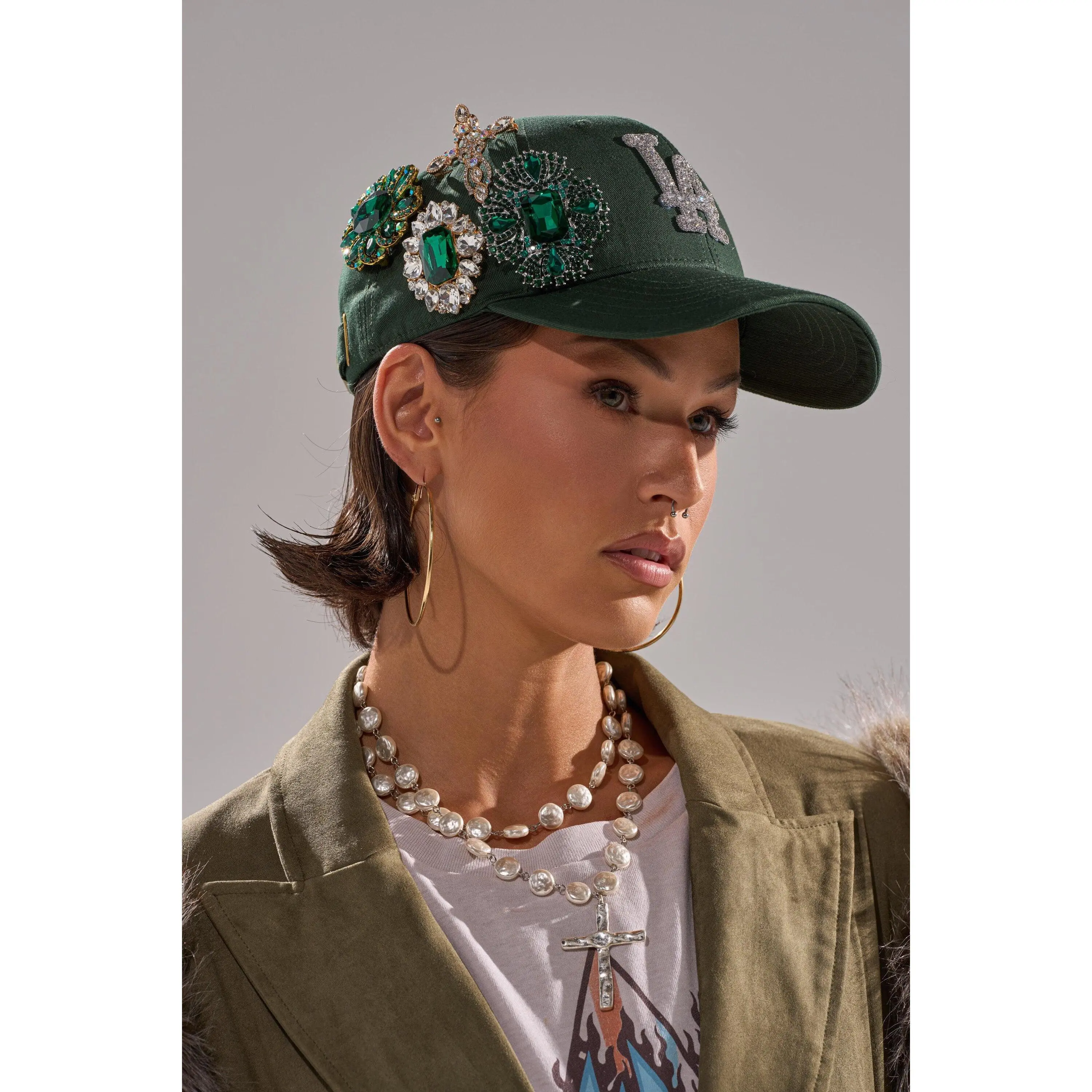 AKIRA Label Emmie Brooch Hat Green Rhinestone Embellished LA Design 100% Cotton Adjustable Strap Classic Baseball Cap