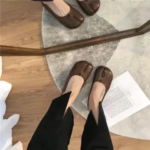 Tabi Split-Toe Ballet Flats, 4 Color Options, Soft Leather Slip-On Loafers, Comfy Retro Casual Shoes for Women