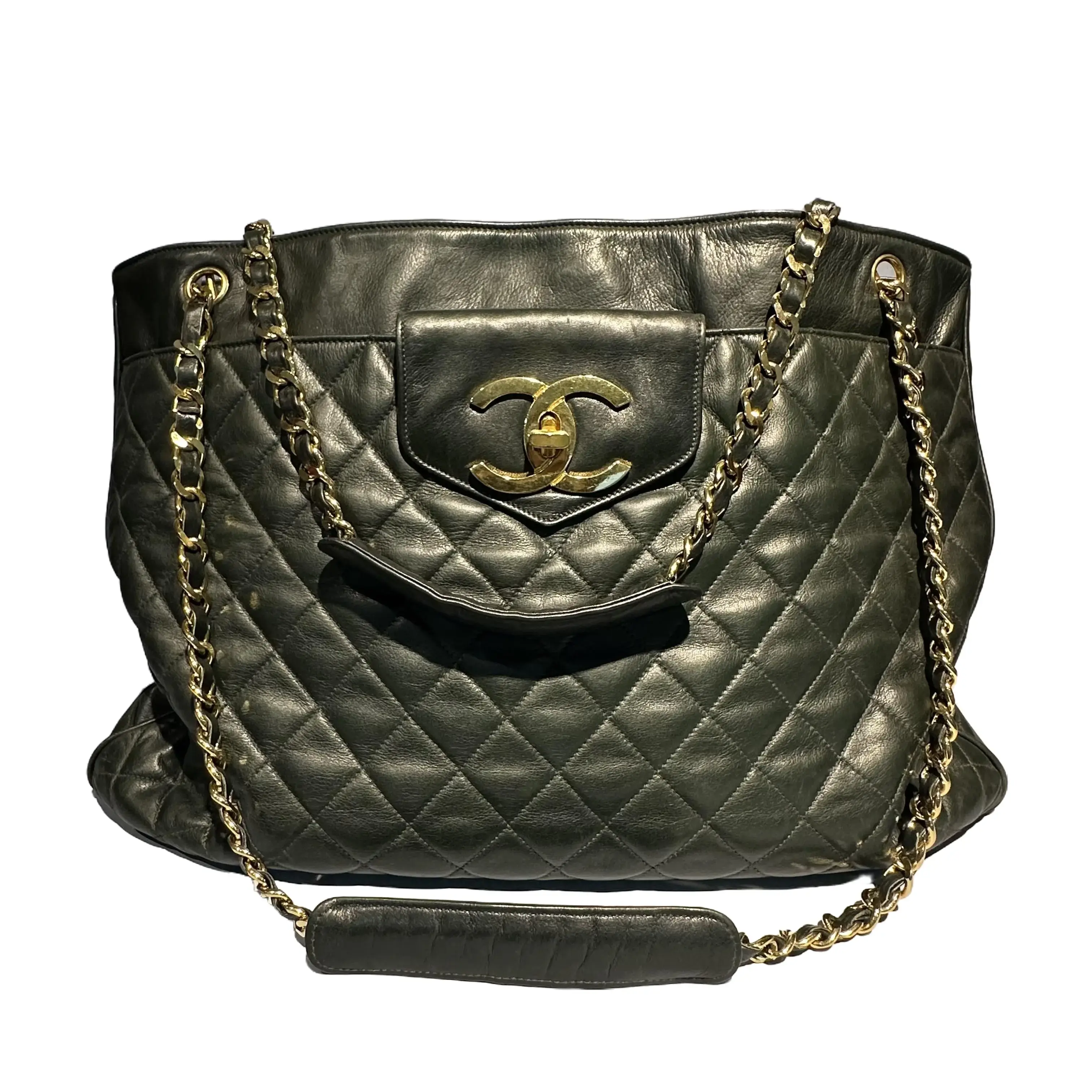 Pre-owned CHANEL Dark Green Cowhide Airport Tote Bag Shoulder Bag with Classic Brand Design for Business Trips, Daily Commuting, Outdoor Travel (TKB10000029), Shoulder Bags, Minor Wear Only