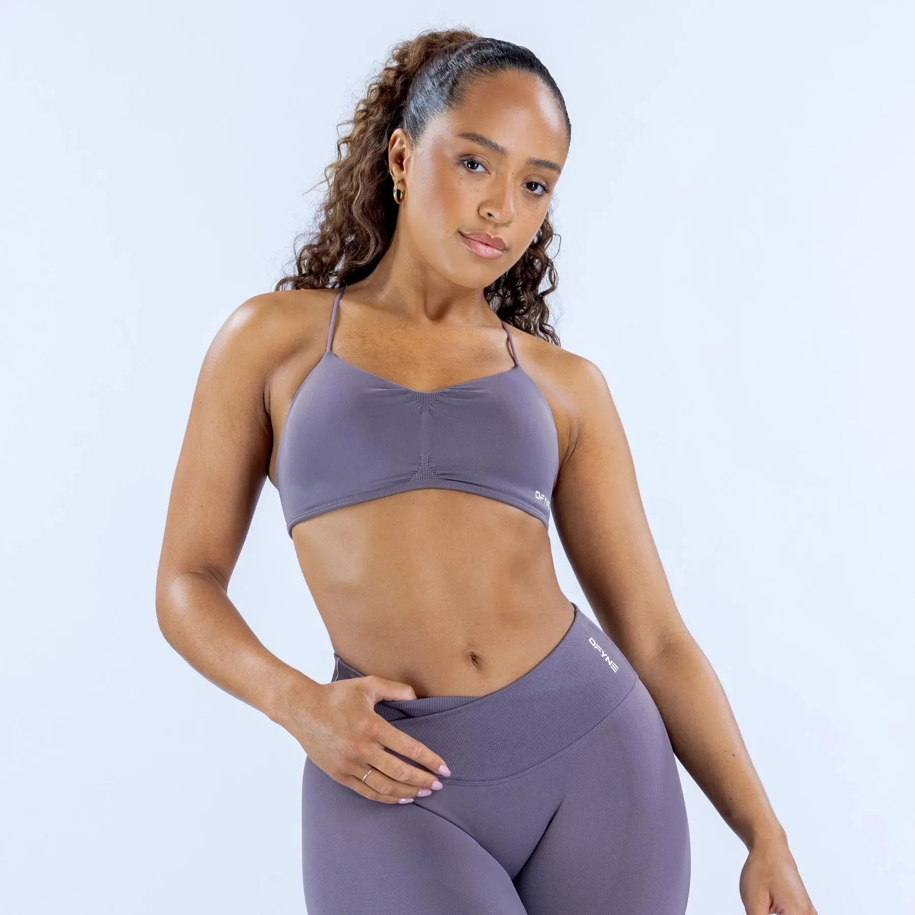 Dfyne Vision Sports Bra Medium Support V-Shape Scoop Invisible Scrunch Flat Cross Back Straps Removable Pads 96% Nylon 4% Elastane True to Size Fit