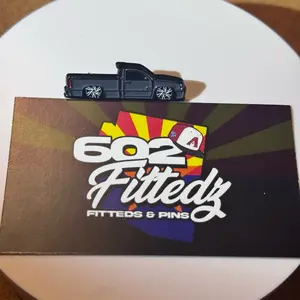 Cateye Silverado pin