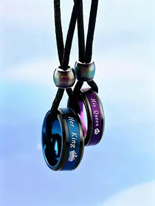2pcs Couple Matching Necklaces, King & Queen Couple Necklaces, 2-in-1 Ring Pendant, Romantic Jewelry Set for Him & Her, Perfect Gift for Valentine's Day, Christmas, Anniversaries & Birthdays, Sentimental Keepsake for Lovers & Best Friends