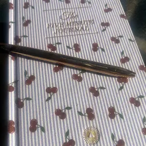 review image 0