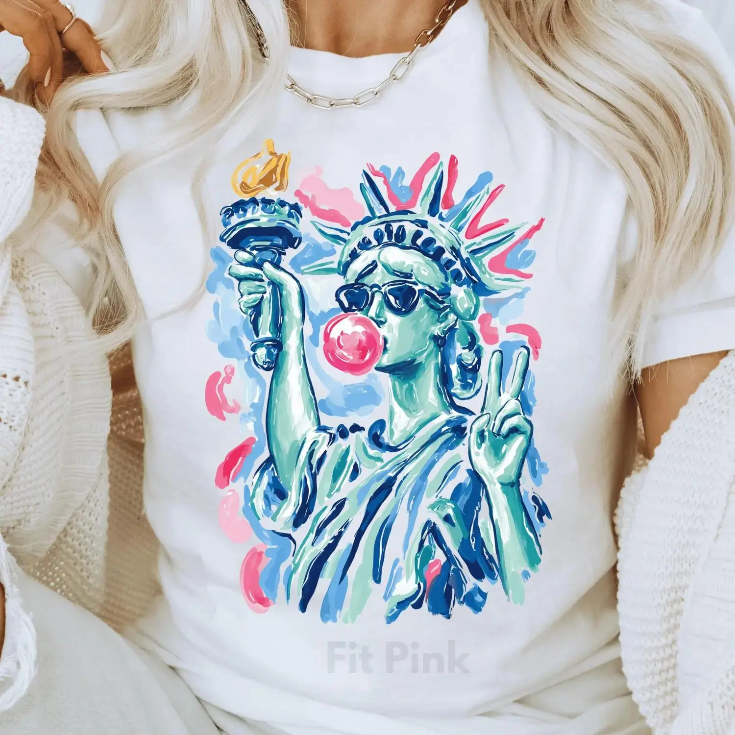 Statue of Liberty Blowing Bubble Cotton T-shirt for Fourth of July USA oversized casual unisex jersey style for women