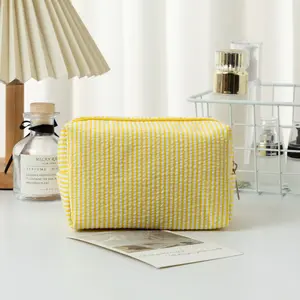 Large Striped Makeup Bag, Cute Vintage French Travel Washbag, Unisex, Perfect for Cosmetics and Essentials, Ideal Gift for Valentine's Day