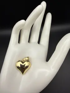 10K Gold Heart Pendant - Elegant and Durable Design