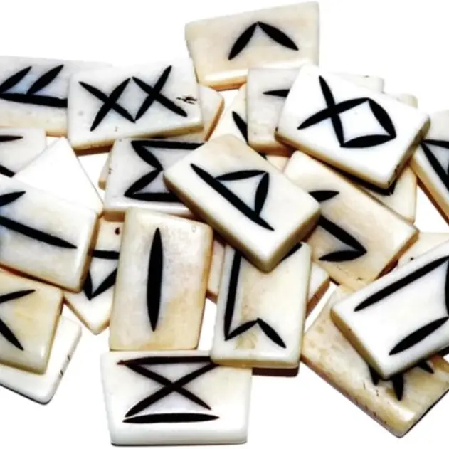 Bone Rune, Elder Futhark Rune Set, Viking Runes for your Divination, Comes in a velvet travel bag, Witchcraft & Wicca Supply, Divination set