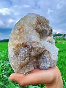 1pc Natural Clear Quartz Geode Cluster Ornaments,Stand by itself,Rough Clear Quartz Crystal, Rock White Cluster,Unique Gift for Christmas/Halloween,Home Deocr,Semi-enclosed structure,Geode Mineral Ornament,DIY Jewelry Patterns,for Crystal Lover.