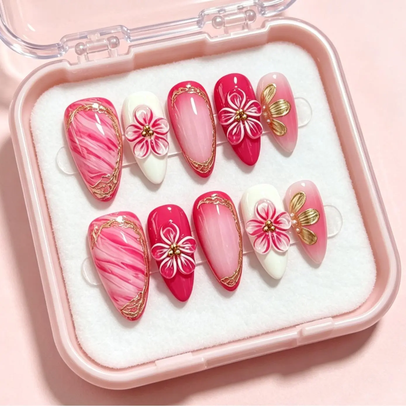 Hand-made Pink Floral Nail Art Press-On Nails with Gold Accents for Women's Fashionable Manicure
