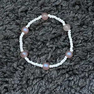 Elegant Pearl Bead Bracelet with White and Pink Beads for Women's Fashion Accessory