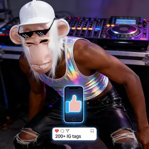 Novel monkey mask, fun white fur gorilla latex mask + adjustable pixel sunglasses, suitable for Halloween role-playing, parties, and social occasions