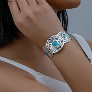 Trendy Vintage Silver Tone Bracelet for Women, Minimalist INS Style Design, Delicate Fashion Jewelry, Lightweight & Versatile Accessory Perfect for Daily Wear, Parties & Casual Outfits