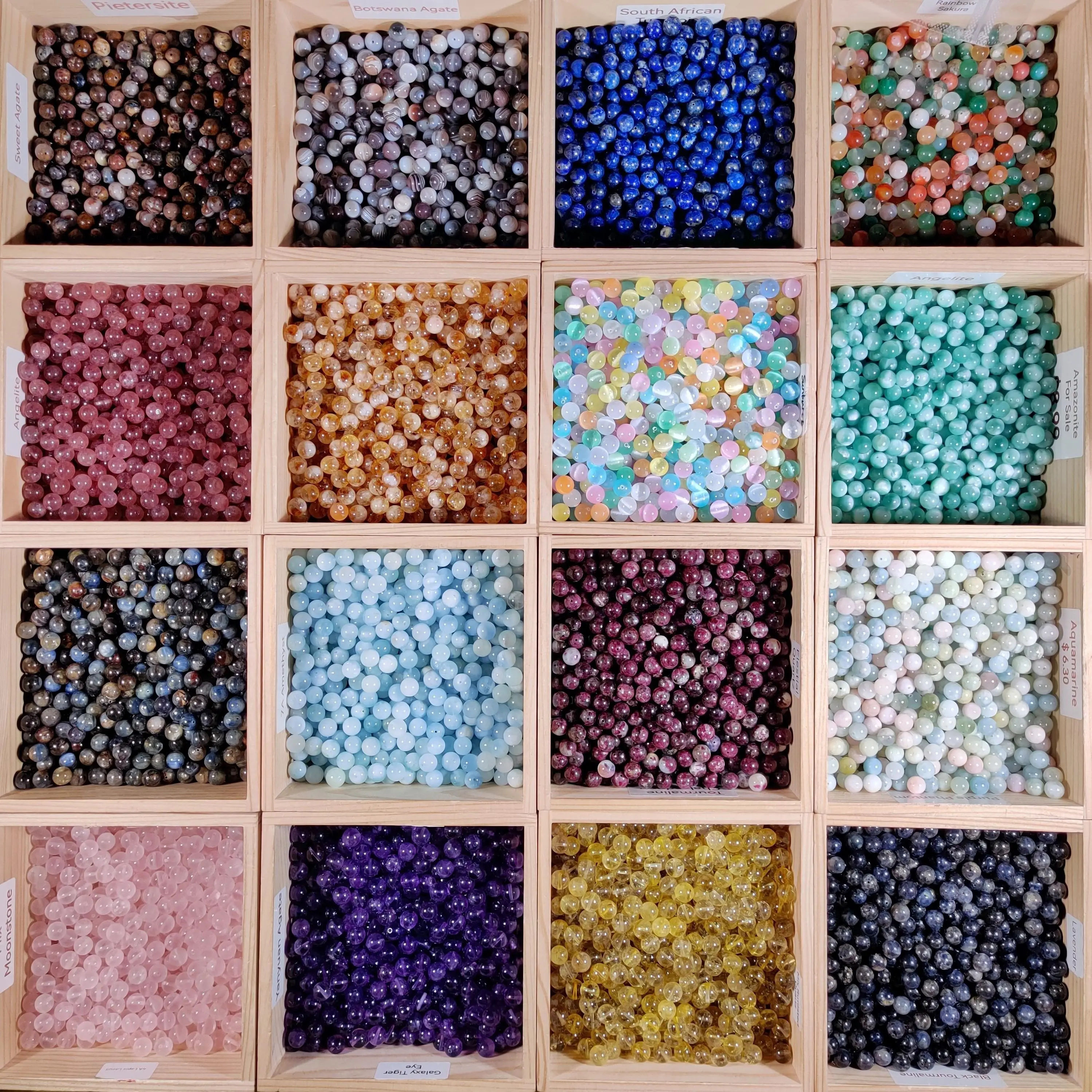 【VIP Crystal Beads 8mm-10mm】 One Board = 40 pcs