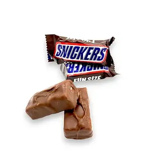 Snickers Fun Size Candy Bars with Caramel, Nougat and Chocolate, Individually Wrapped