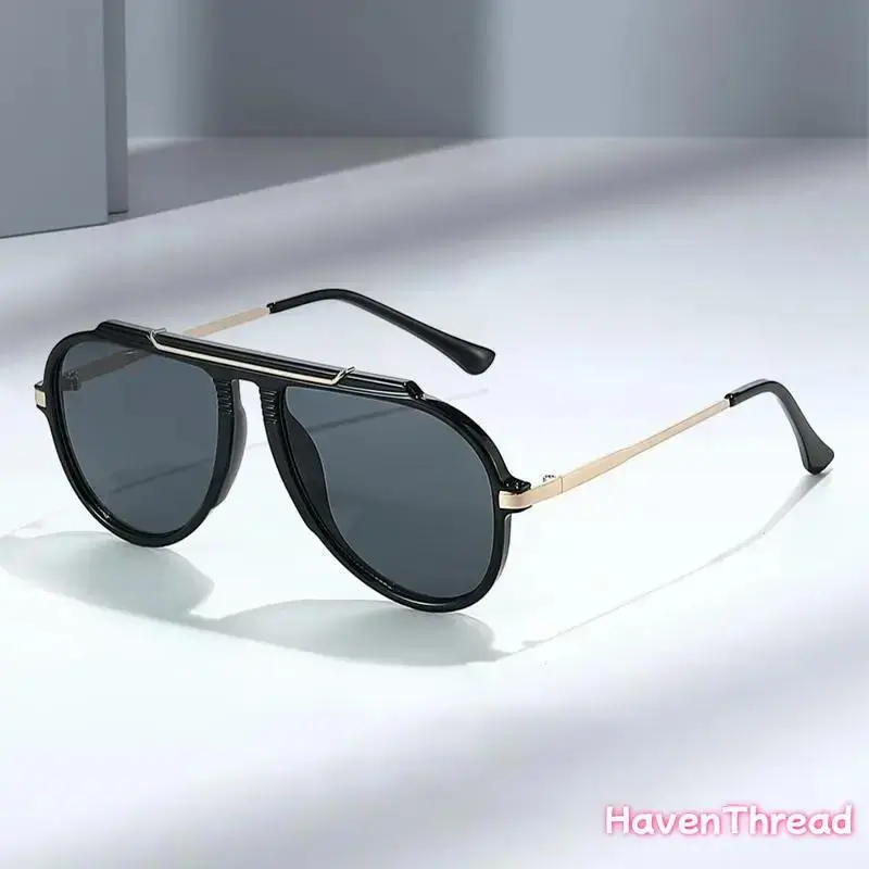 Square Sunglasses with Bold Architectural Frame, Unisex Lightweight Eyewear with UV400 Sun Protection for Streetwear & Driving