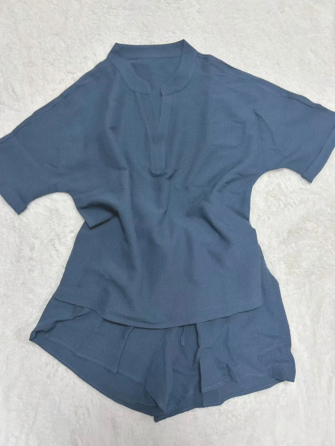 Women's V-Neck Textured Zipper Sweater & Belted Waist Lounge Shorts Set, 2-Piece Fashion, Casual Summer Wear, Stylish and Comfortable Womenswear