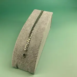 8 inch 7.2mm thick Cuban 925 Sterling silver bracelet! This bracelet is from Italy and is made with the best silver!!