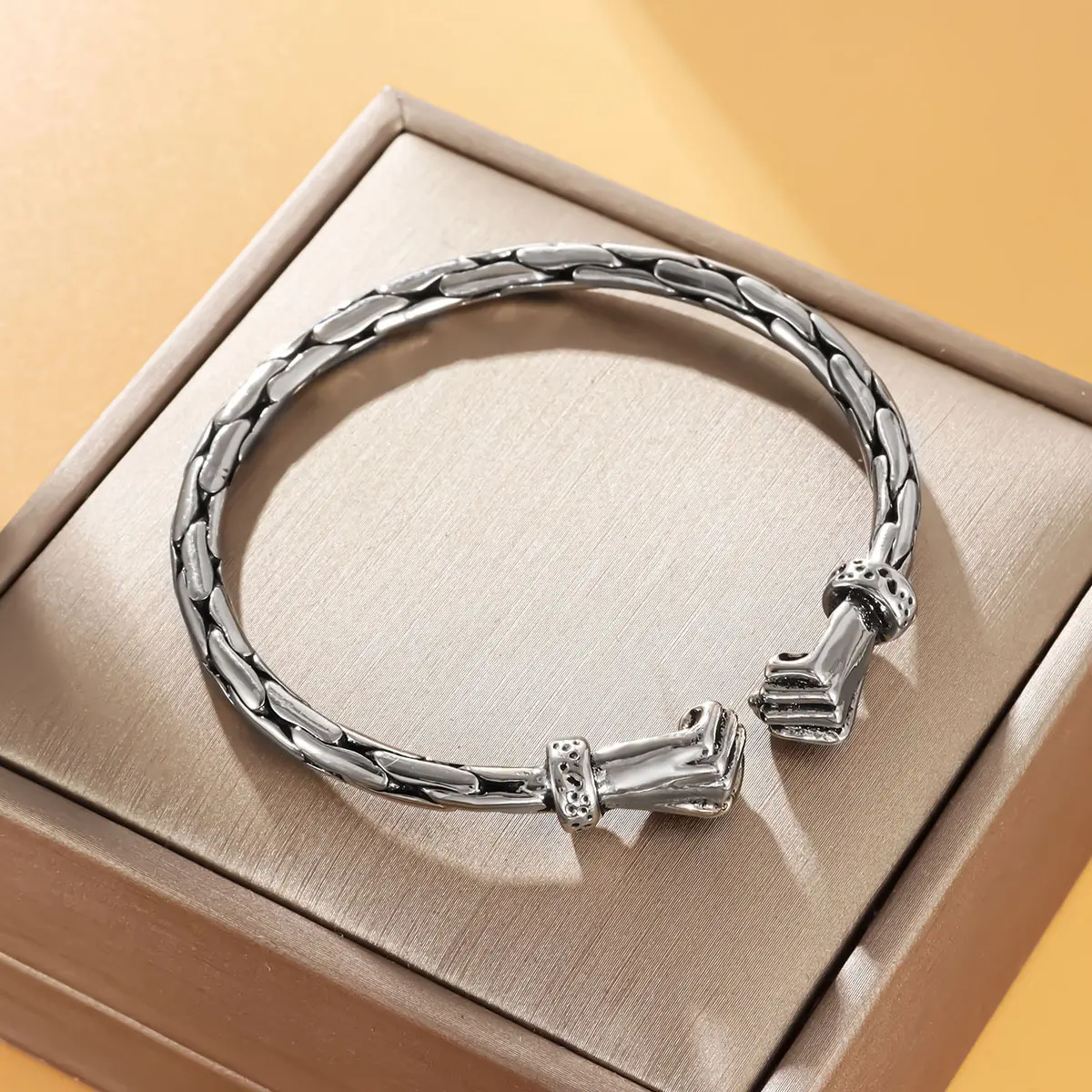 Double fist twist bracelet silver old metal pattern opening adjustable hand jewelry clothing matching