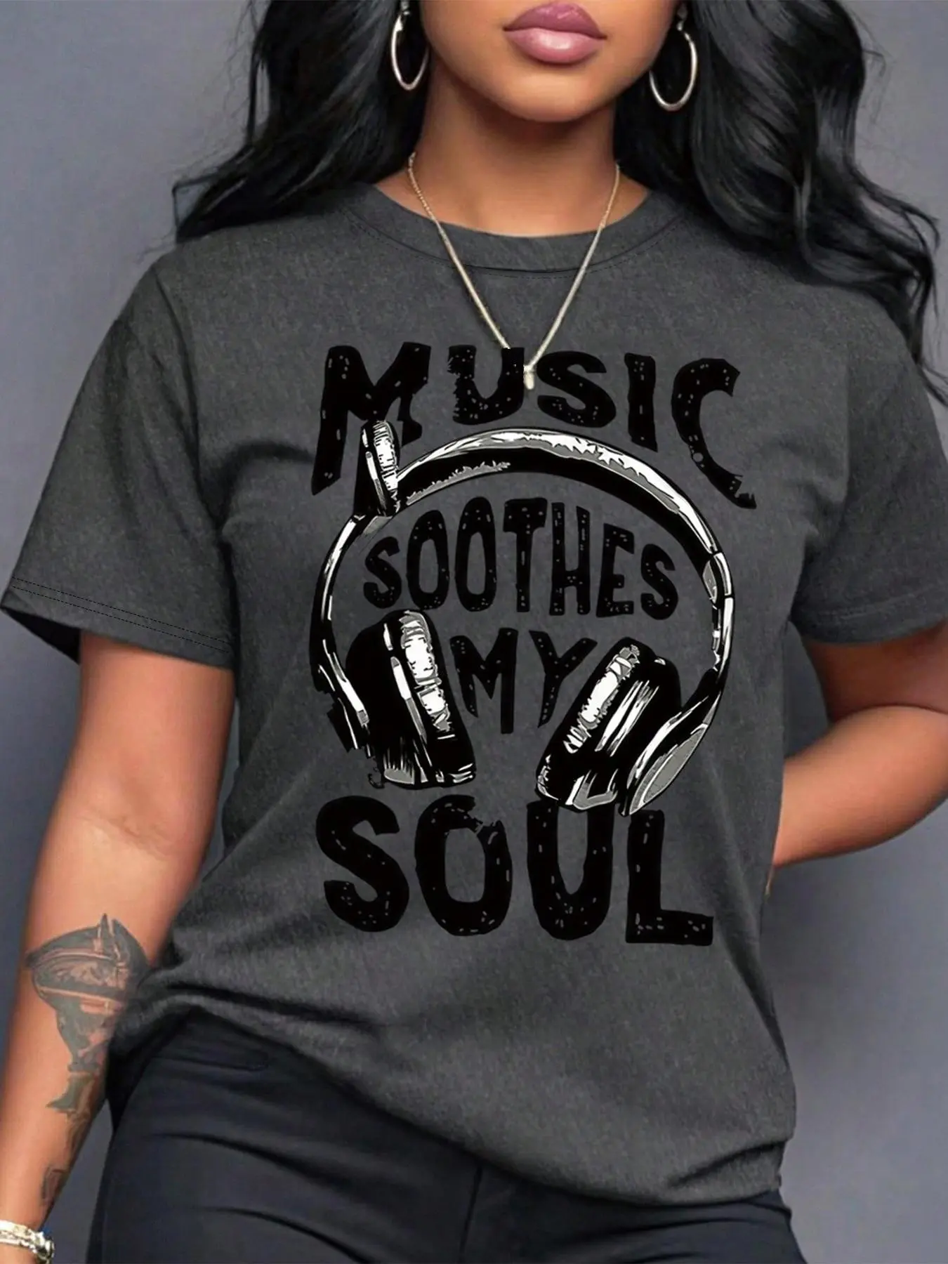 Women's Music Soothes My Soul Letter Print Round Neck Fitted Graphic Tee, Vintage Trendy Casual Streetwear Look Headphone Graphic T-shirt for Daily Wear, Ladies All Seasons Womenswear Outfit, Top