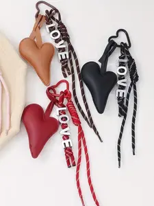 Love Heart Love Pendant | Retro Cool Style, Heart Shape, PU Heart, Metal Letter Decoration, Can Be Used As Bag Charm/Keychain Attachment, Suitable For Couple’S Daily Outfits & Holiday Gifts