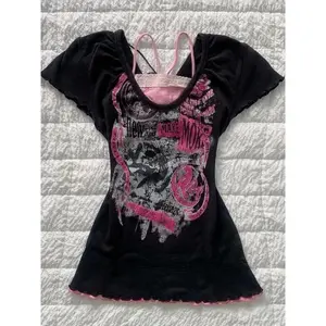 Gothic T shirt Pink Femme Short sleeve Streetwear Hip Hop Vintage 90s Clothes Women T shirts Graphic Tee Y2k Aesthetic Crop Top Casual Black