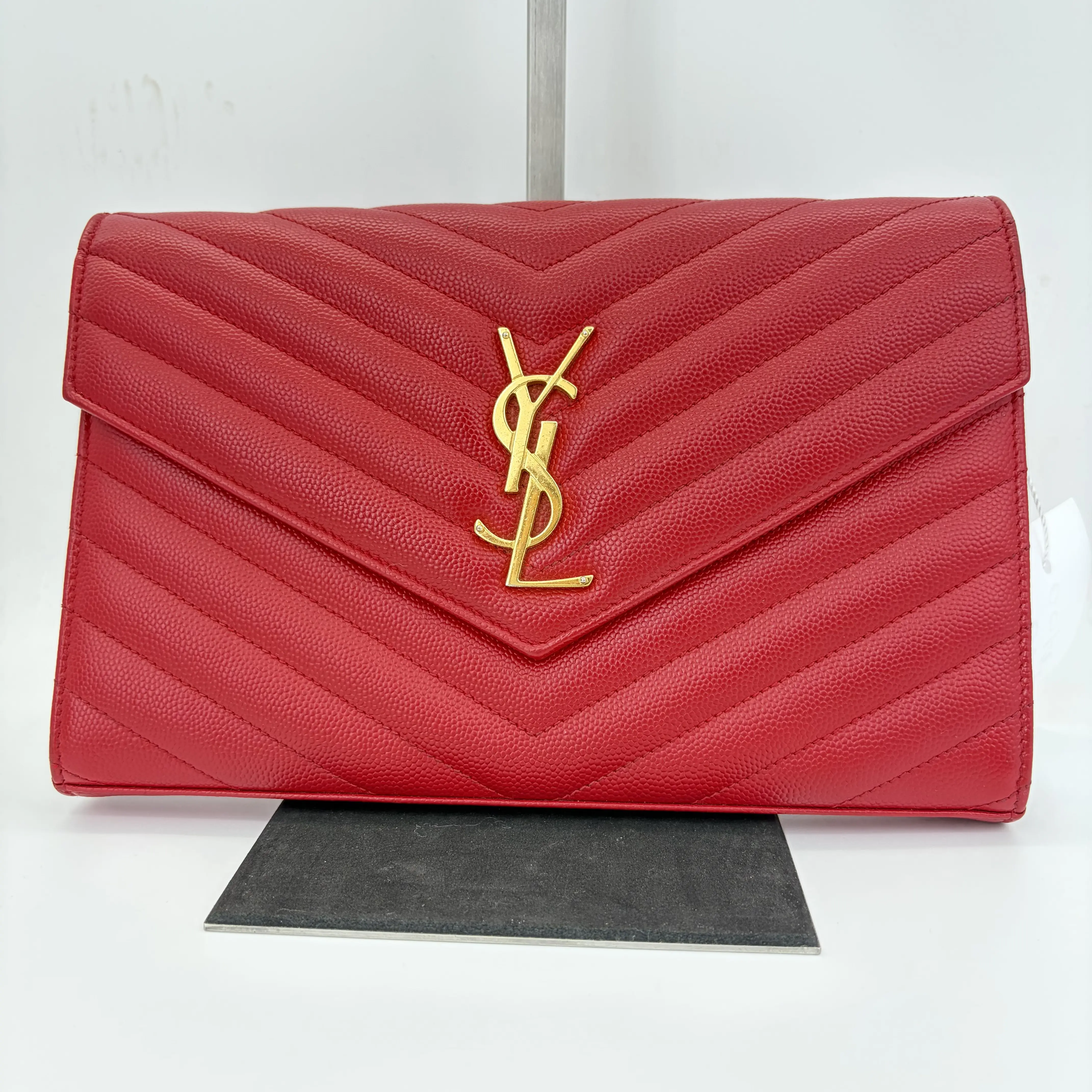 Pre-owned Yves Saint Laurent YSL Cassandre V quilted envelope clutch, red with gold hardware