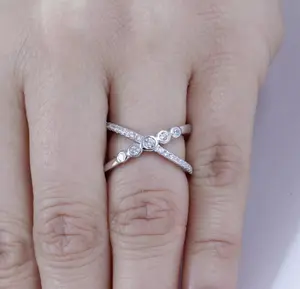 925 Sterling Silver X Circle Cross CZ Fashion Statement Ring Band Size 4-8 SE5552