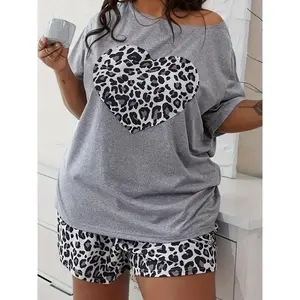 A Two-Piece Women'S Plus-Size Leopard Print Heart-Patterned Pajama Set - Soft And Comfortable Short-Sleeve T-Shirt And Shorts.