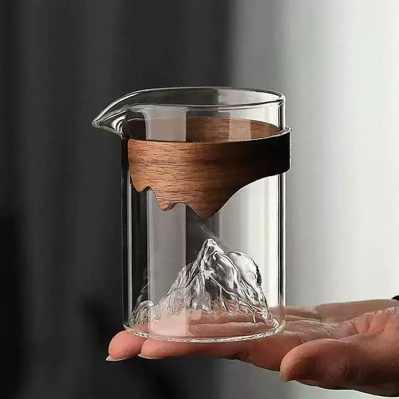 Japanese Mountain View Glass Gongdao Bei, Food Grade Lead Free Borosilicate Glass Fairness Pitcher, Anti-Scald Wooden Sleeve Tea Dispenser with Integrated Strainer, for Kung Fu Tea Lovers Kitchen Decor Home Tea Set Japanese Tea Tools, Kitchenware