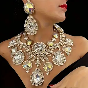 One Necklace, One Pair of Earrings High Quality Design Sexy Exaggerated Drooping Jewelry Set Fashion Rhinestone Necklace Studs Jewelry Set