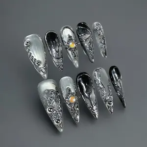 [Gothic Silver Thread & Rhinestone]Diamonds Sparkle Gold-Plated Double-Layer Embossed Cat-Eye Gradient Advanced Handmade Press-on Nails Nail Art Sassy Stunning Elegant Luxurious Iridescent Glitter Butterfly fake nails nail stickers nail charms