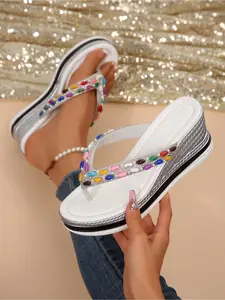 Fashionable thick-soled wedge sandals for girls in summer/Lightweight and comfortable soft sole anti-skid and wear-resistant high-he slippers/Water diamond decoration summer outdoor toe-separated beach shoes