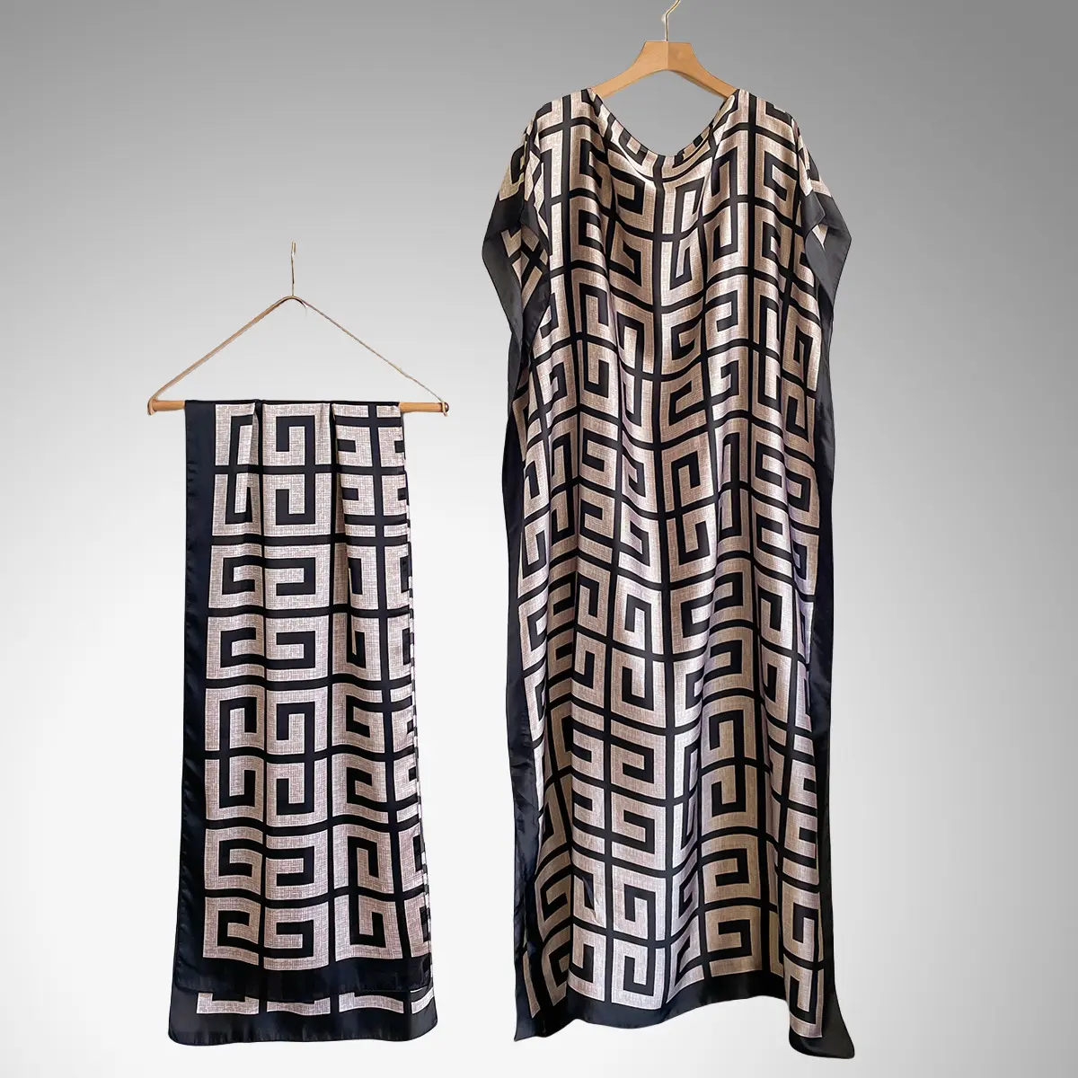 33-Large Maze Grid Black and Pink