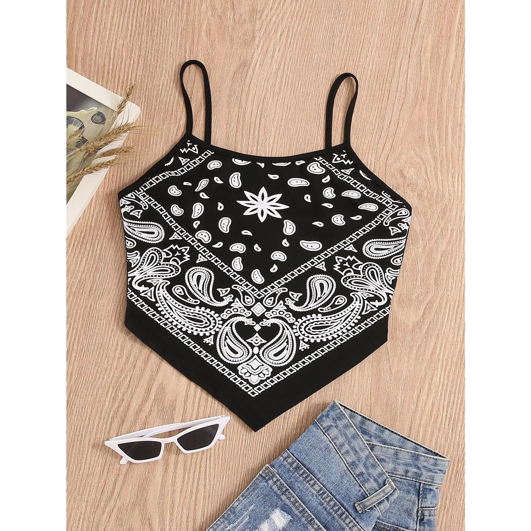 Short Bandana Croptop - Hot Summer Trend