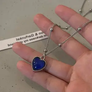 Temperature-Changing Heart-Shaped Chain Clavicle Necklace, Elegant High-End Fashion Accessory, Chain Jewelry Necklaces for Couples’ Celebration Moments